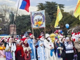 «Мороз-парад» пройдет по Ялтинской набережной в седьмой раз