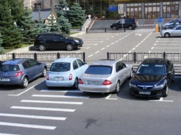 Для "героев парковок" в Киеве появится 120 тыс. машиномест