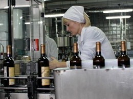 Первое в истории России вино с «пропиской» сошло с конвейера «Массандры»