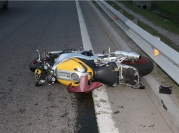 В Омске при столкновении с Toyota погиб 18-летний мотоциклист