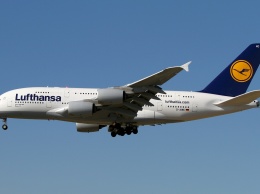 Забастовка пилотов Lufthansa продлена еще на сутки