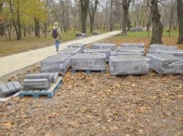 Прогонит ли преступность из одесского парка уличное освещение? (ФОТО)