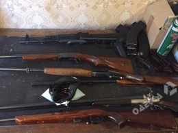 В Одессе с перестрелкой задержали торговцев оружием (фото)