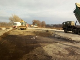 Капитальный ремонт дороги М-22 Полтава-Александрия постепенно приближается к Кременчугу (ФОТО)