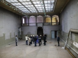 Облезлые стены, подтопленное хранилище: Накануне юбилея галерея Айвазовского в Феодосии находится в ужасающем состоянии (ФОТО)