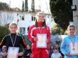 Юные ялтинские легкоатлеты выступили на чемпионате своей спортшколы