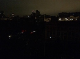 Центральные улицы Киева погрузились во темноту