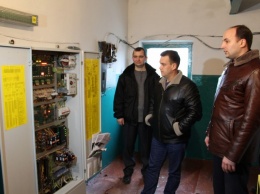 Константин Павлов добился выделения средств из госбюджета на новые лифты и освещение улиц в двух районах Кривого Рога