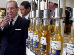 Создатель пива Corona завещал по $2,6 млн жителям родной деревни