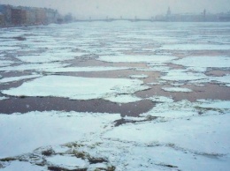 На Харьковщине двое малышей провалились под лед, одного не спасли