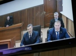 Луценко объявил Януковичу о подозрении в государственной измене