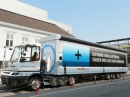 Компания BMW представила 40-тонный электрогрузовик (ФОТО)