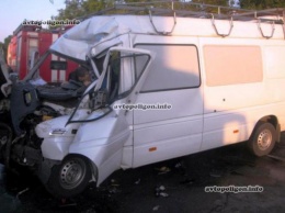 ДТП под Одессой: в столкновении маршрутки с грузовиком - погибли двое. ФОТО