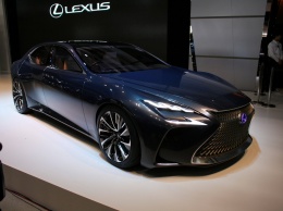 Lexus анонсировала на 2019 год водородный седан LS