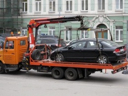 В Крыму машину со штрафплощадки можно забрать сразу, а штраф оплатить через месяц