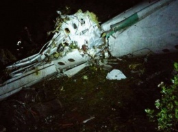 СМИ назвали вероятную причину крушения самолета в Колумбии