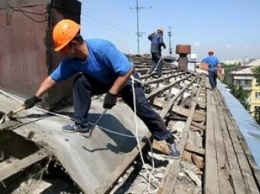 Недобросовестные подрядчики отремонтируют крыши севастопольцам за собственные деньги