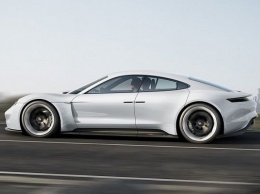 Porsche установит в свои автомобили автономное управление