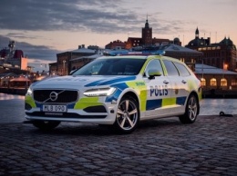 Универсал Volvo V90 превратили в полицейский автомобиль