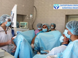 Специалисты Запорожской областной больницы спасли жительницу области с полным выпадением матки"