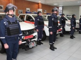 Японцы подарили украинским спасателям 12 пиротехнических машин