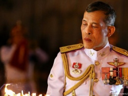 Принц Вачиралонгкорн стал королем Таиланда Рамой X