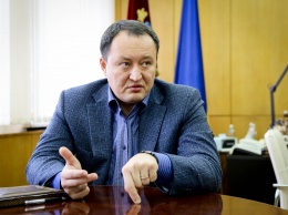 Запорожский губернатор судится с активисткой