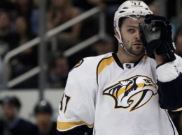 Радулов покинул лед в матче НХЛ из-за разбитого клюшкой лица