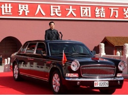 ДТП на миллион: в Китае впервые разбили правительственный лимузин HongQi H5