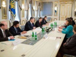 Президент Украины надеется, что США будут содействовать деэскалации на Донбассе