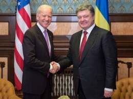 Порошенко отчитался Джо Байдену о децентрализации власти на Украине