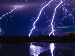Ученые планируют «приручить» молнии при помощи лазерного луча