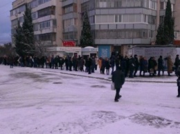 Севастополь замело снегом - коммунальщики бездействуют (ФОТО)