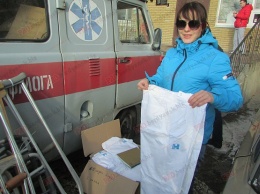 Бердянская горбольница получила гуманитарную помощь - спецодежду и медицинскую технику