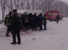 ДТП под Харьковом: пассажир погиб, водитель - в тяжелом состоянии