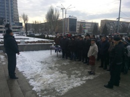 Прожить на 1500 гривен: запорожские ветераны МВД вышли на пикет