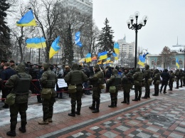 Под Радой митингуют пенсионеры, студенты и владельцы МАФов