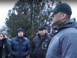 Одесские оппозиционеры помогли решить проблему с дорогой в селе Павловка