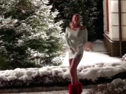 Анастасия Волочкова без нижнего белья показала свою новогоднюю елку (ВИДЕО)