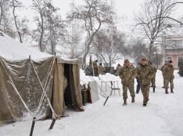 Полтавские военные устроили себе праздник возле Мазепы