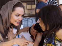 Анджелина Джоли переезжает в Лондон, где займет высокий пост в ООН