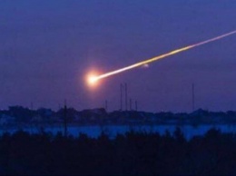 Над Хакасией пролетел метеорит: сибирское небо "горело" ярким светом (Видео)