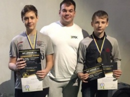 Спортсмены из Доброполья одержали победу на Чемпионате Украины по Пауэрлифтингу