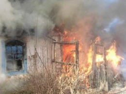 Под Киевом в старом доме сгорела женщина