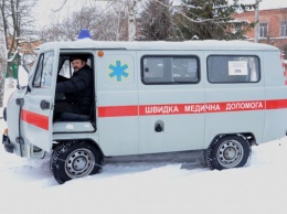 На Полтавщине для сельских жителей приобрели новый автомобиль "скорой"