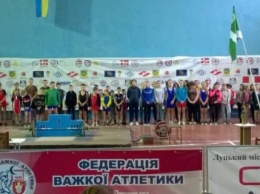 Черноморские тяжелоатлеты приняли участие во Всеукраинском турнире