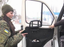 Служба женщин в Славянской полиции. Работа в тяжелых условиях и "экстремальные" наряды