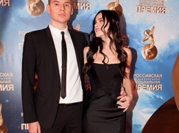 Елена Темникова впервые вышла в свет вместе с супругом