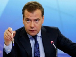 Дмитрий Медведев запретил российским чиновникам покупать iPhone