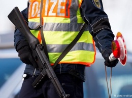 Der Spiegel: Германия хочет продлить погранконтроль из-за угрозы терактов